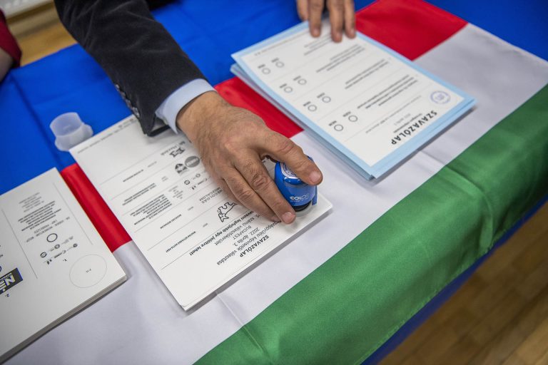 A „nagyemberek” már leadták a voksukat – legyen ön is nagy ember, menjen el szavazni