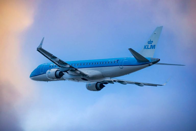 Utasbiztosítás: Bővít a KLM, a járvány előttinél is több járat lesz Budapestre