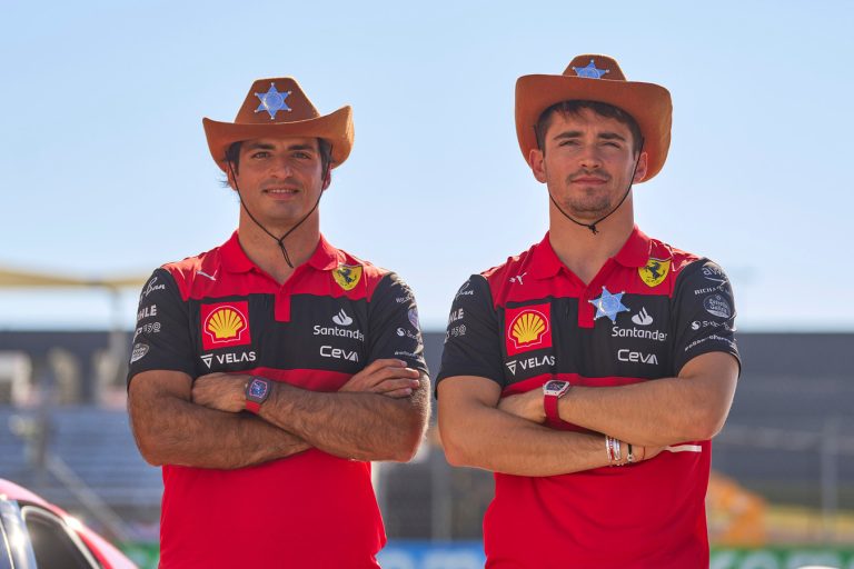 Forma-1 USA: Carlos Sainz, a Ferrari pilótája volt a leggyorsabb az első szabadedzésen