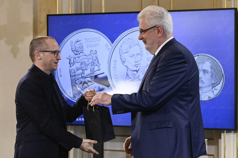 A költészet napja: Demeter Szilárd szerint a Petőfi-érmék az anyagiakon jóval túlmutatnak